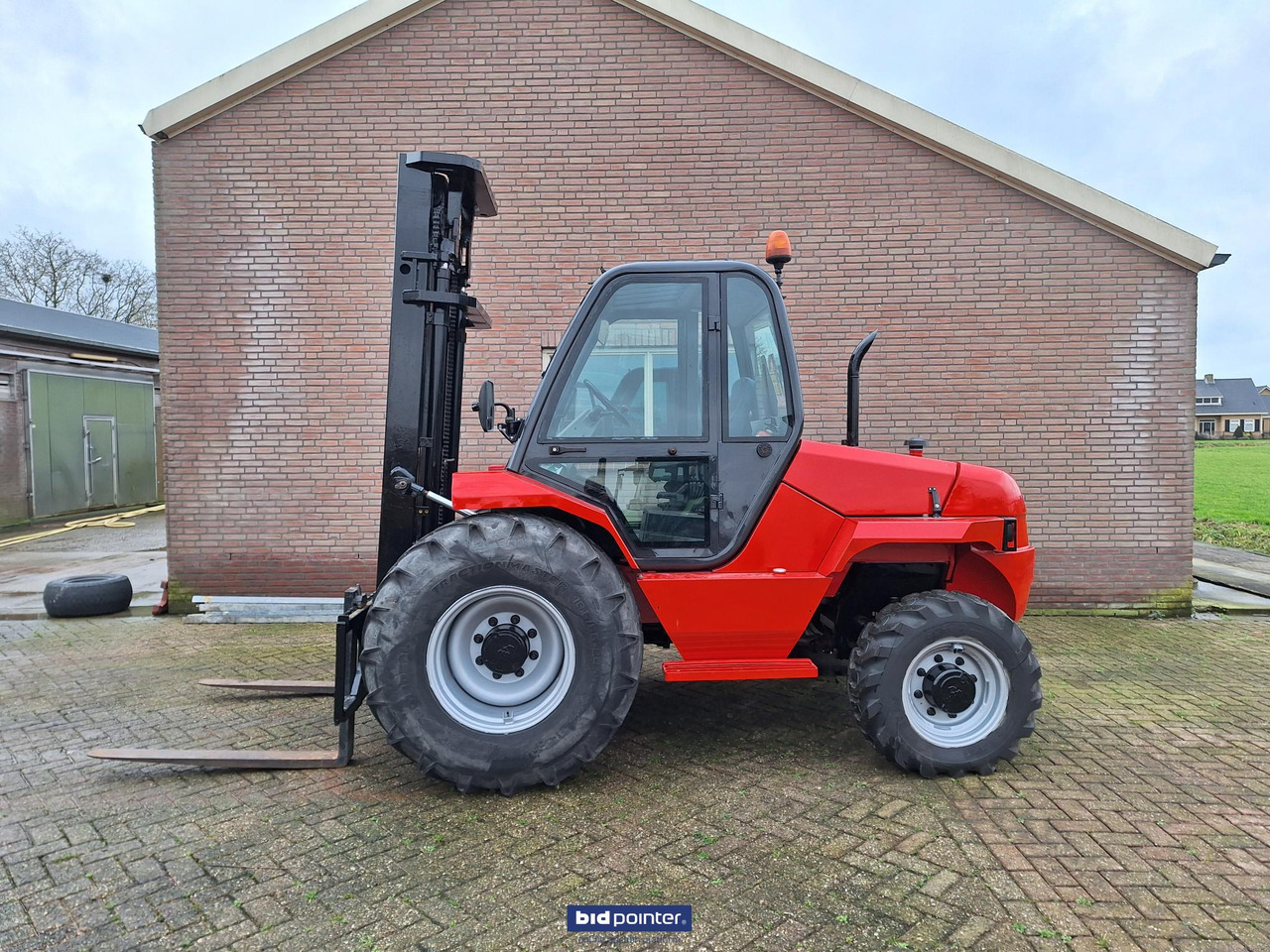 Manitou 30-4   4x4 - Chariot élévateur diesel: photos 2 Manitou 30-4   4x4 - Chariot élévateur diesel: photos 2