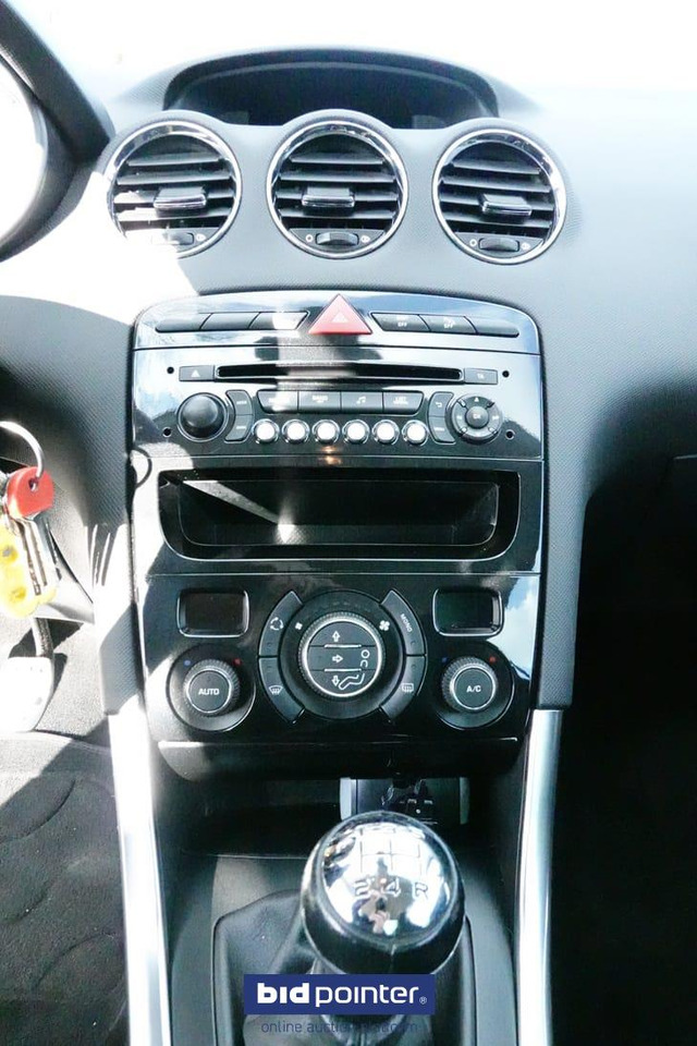 Voiture Peugeot 308 CC: photos 11