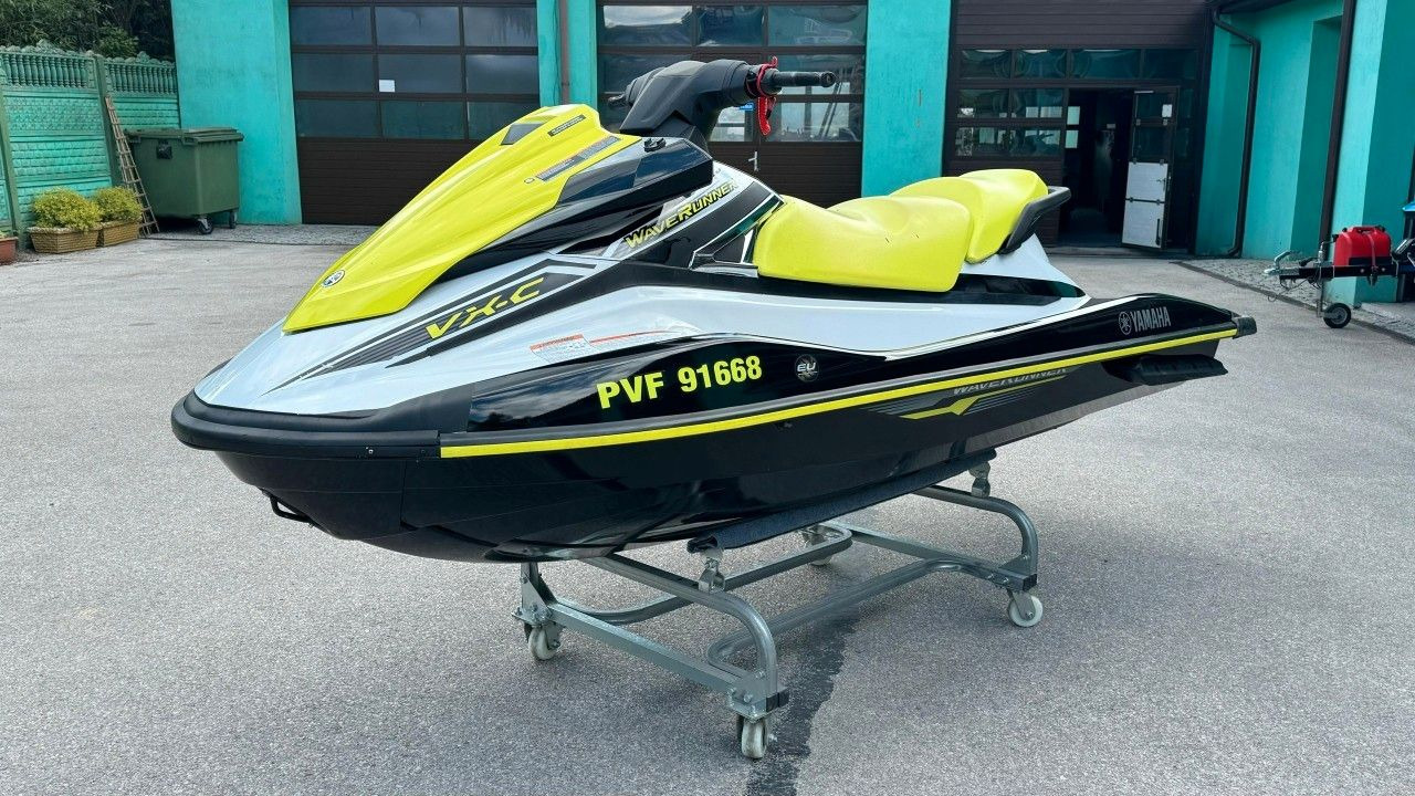 Yamaha WAVERUNNER VX-C / WATERSCRAPER / 220 HOURS / 201 - Autre matériel: photos 1 Yamaha WAVERUNNER VX-C / WATERSCRAPER / 220 HOURS / 201 - Autre matériel: photos 1