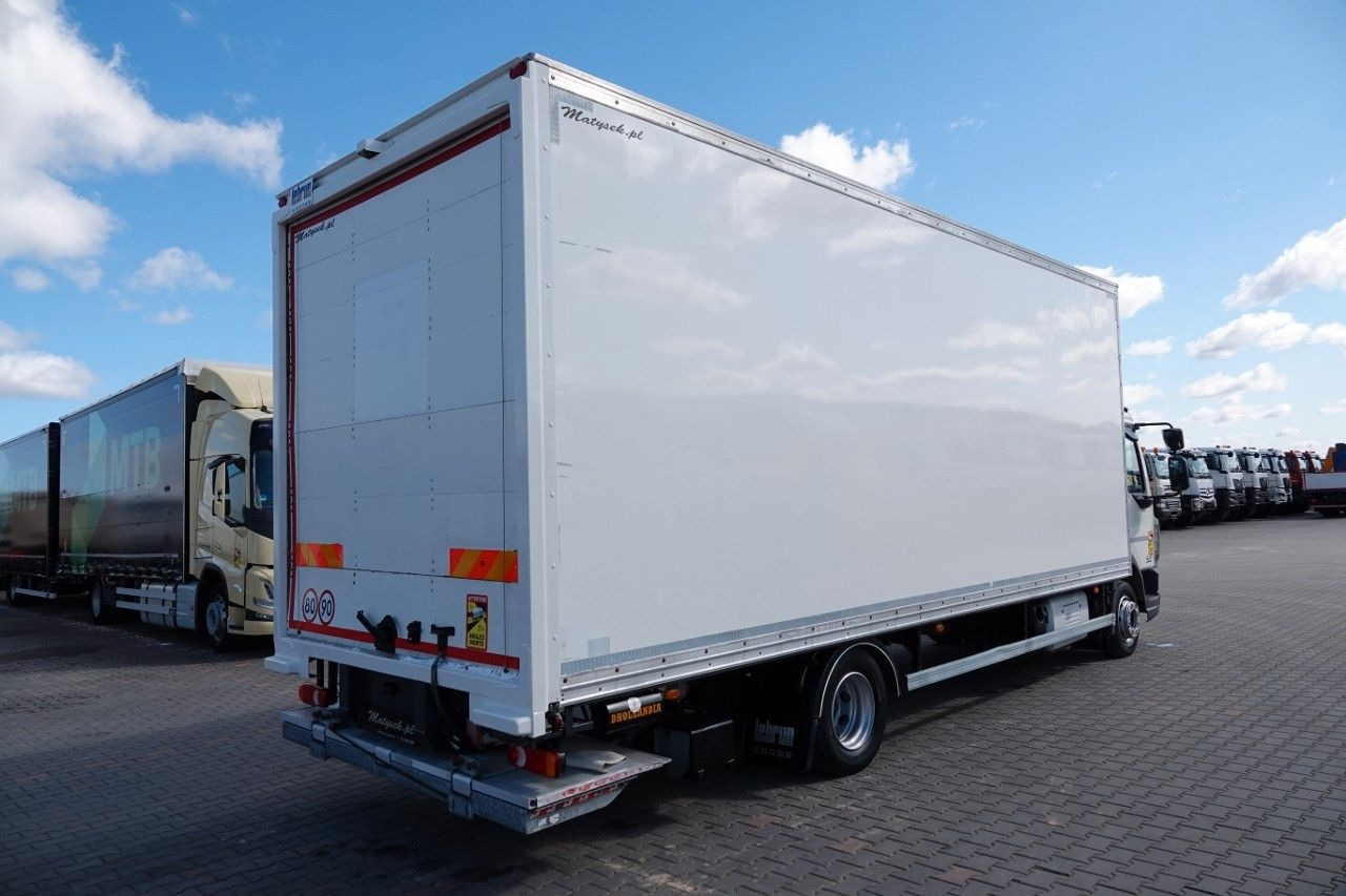DAF LF 210 / KONTENER - 7 M / SOLÓWKA / WINDA DHOLLA - Camion fourgon: photos 3 DAF LF 210 / KONTENER - 7 M / SOLÓWKA / WINDA DHOLLA - Camion fourgon: photos 3