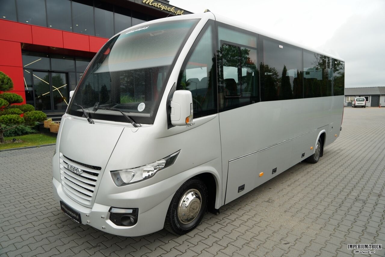 IVECO / RAPIDO / SPROWADZONY / KLIMA / - Minibus, Transport de personnes: photos 3 IVECO / RAPIDO / SPROWADZONY / KLIMA / - Minibus, Transport de personnes: photos 3