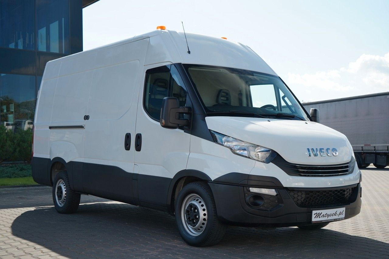 Iveco DAILY 35-140 / BLASZAK / ZABUDOWA WARSZTATOWA / - Fourgon utilitaire: photos 4 Iveco DAILY 35-140 / BLASZAK / ZABUDOWA WARSZTATOWA / - Fourgon utilitaire: photos 4