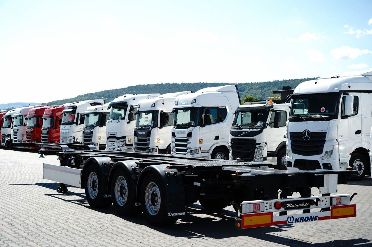 Krone / NACZEPA PODKONTENEROWA / MAŁO UŻYWANA / UNIWER - Semi-remorque porte-conteneur/ Caisse mobile: photos 5 Krone / NACZEPA PODKONTENEROWA / MAŁO UŻYWANA / UNIWER - Semi-remorque porte-conteneur/ Caisse mobile: photos 5