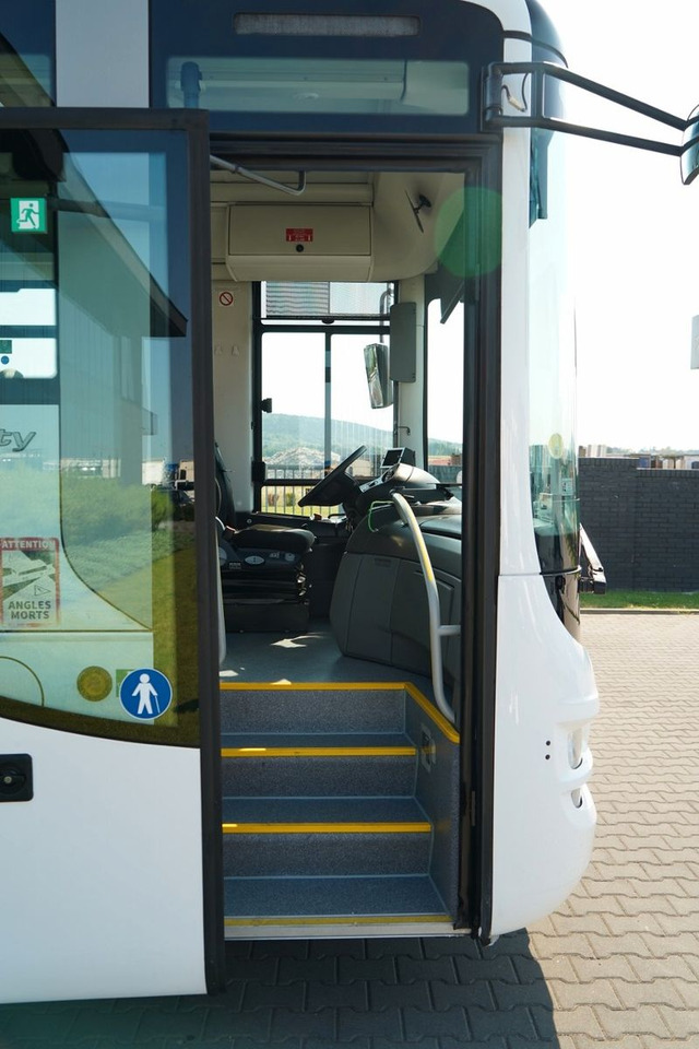 Bus interurbain MAN INTERCITY / EURO6 / PRZEBIEG 63000 KM / SPROWADZ: photos 11 Bus interurbain MAN INTERCITY / EURO6 / PRZEBIEG 63000 KM / SPROWADZ: photos 11