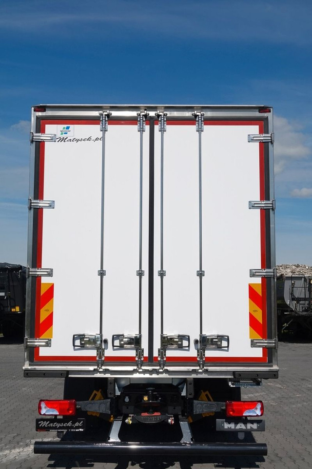 Camion fourgon MAN TGX 26.520 / 6x2 / CHŁODNIA -8,6 M / AGREGAT THE: photos 7 Camion fourgon MAN TGX 26.520 / 6x2 / CHŁODNIA -8,6 M / AGREGAT THE: photos 7