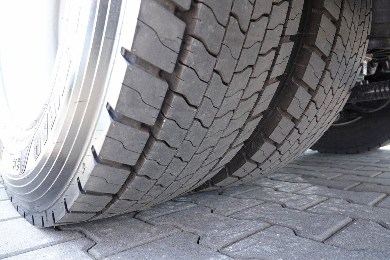 Camion fourgon MAN TGX 26.520 / 6x2 / CHŁODNIA -8,6 M / AGREGAT THE: photos 10 Camion fourgon MAN TGX 26.520 / 6x2 / CHŁODNIA -8,6 M / AGREGAT THE: photos 10