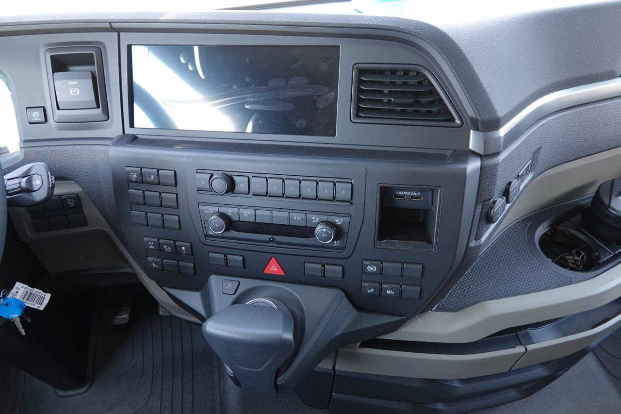 Camion fourgon MAN TGX 26.520 / 6x2 / CHŁODNIA -8,6 M / AGREGAT THE: photos 15 Camion fourgon MAN TGX 26.520 / 6x2 / CHŁODNIA -8,6 M / AGREGAT THE: photos 15