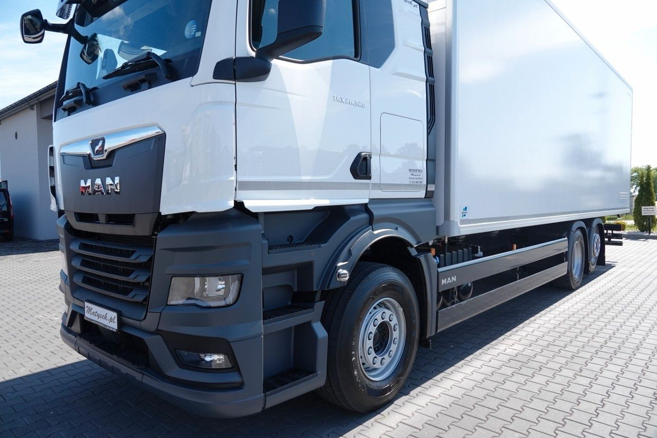 Camion fourgon MAN TGX 26.520 / 6x2 / CHŁODNIA -8,6 M / AGREGAT THE: photos 6 Camion fourgon MAN TGX 26.520 / 6x2 / CHŁODNIA -8,6 M / AGREGAT THE: photos 6