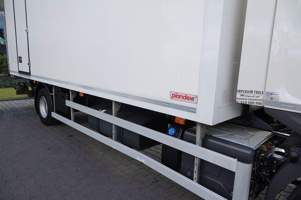 Camion frigorifique Renault D 250 / CHŁODNIA - 6,7 m / THERMO KING T 600R /: photos 8