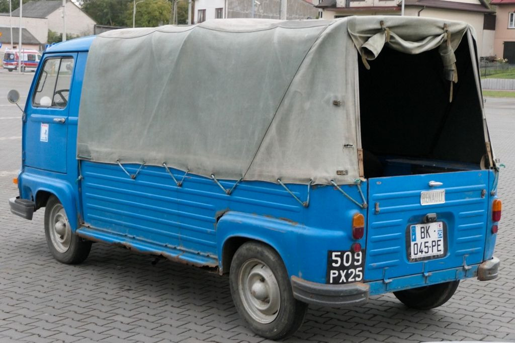 Renault R 21 ESTAFETTE 1000 / OLDTIMER - Minibus, Transport de personnes: photos 4 Renault R 21 ESTAFETTE 1000 / OLDTIMER - Minibus, Transport de personnes: photos 4