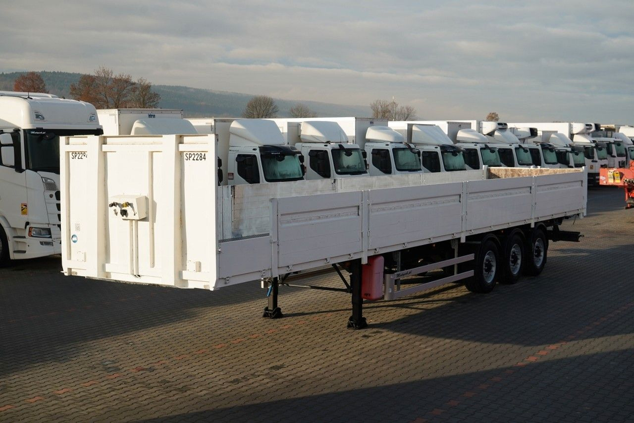 SAMRO NACZEPA / BURTOWA / RYFLOWANA PODŁOGA - Remorque porte engin: photos 1 SAMRO NACZEPA / BURTOWA / RYFLOWANA PODŁOGA - Remorque porte engin: photos 1