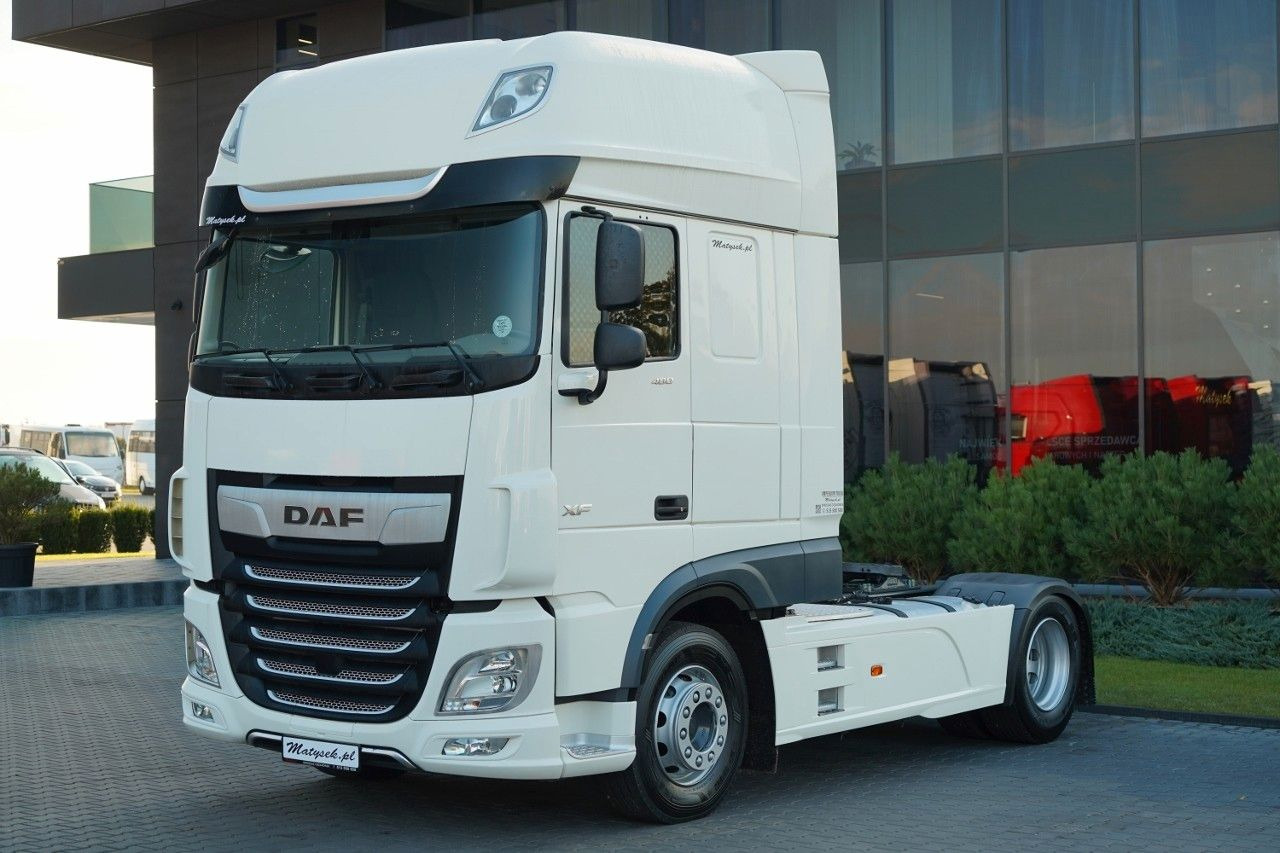 DAF XF 480 / SUPER SPACE CAB / OPONY 100% / 2021 RO - Tracteur routier: photos 1 DAF XF 480 / SUPER SPACE CAB / OPONY 100% / 2021 RO - Tracteur routier: photos 1