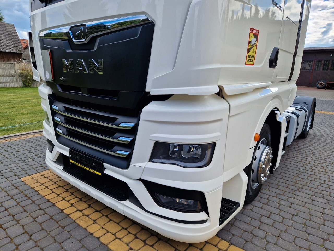 MAN TGX 18.470 / MEGA / XXL / LOWDECK / EURO 6 / - Tracteur routier: photos 5 MAN TGX 18.470 / MEGA / XXL / LOWDECK / EURO 6 / - Tracteur routier: photos 5