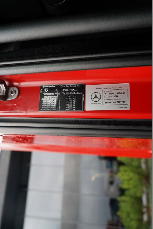 Tracteur routier Mercedes-Benz ACTROS 1845 / MP5 / BIG SPACE: photos 37
