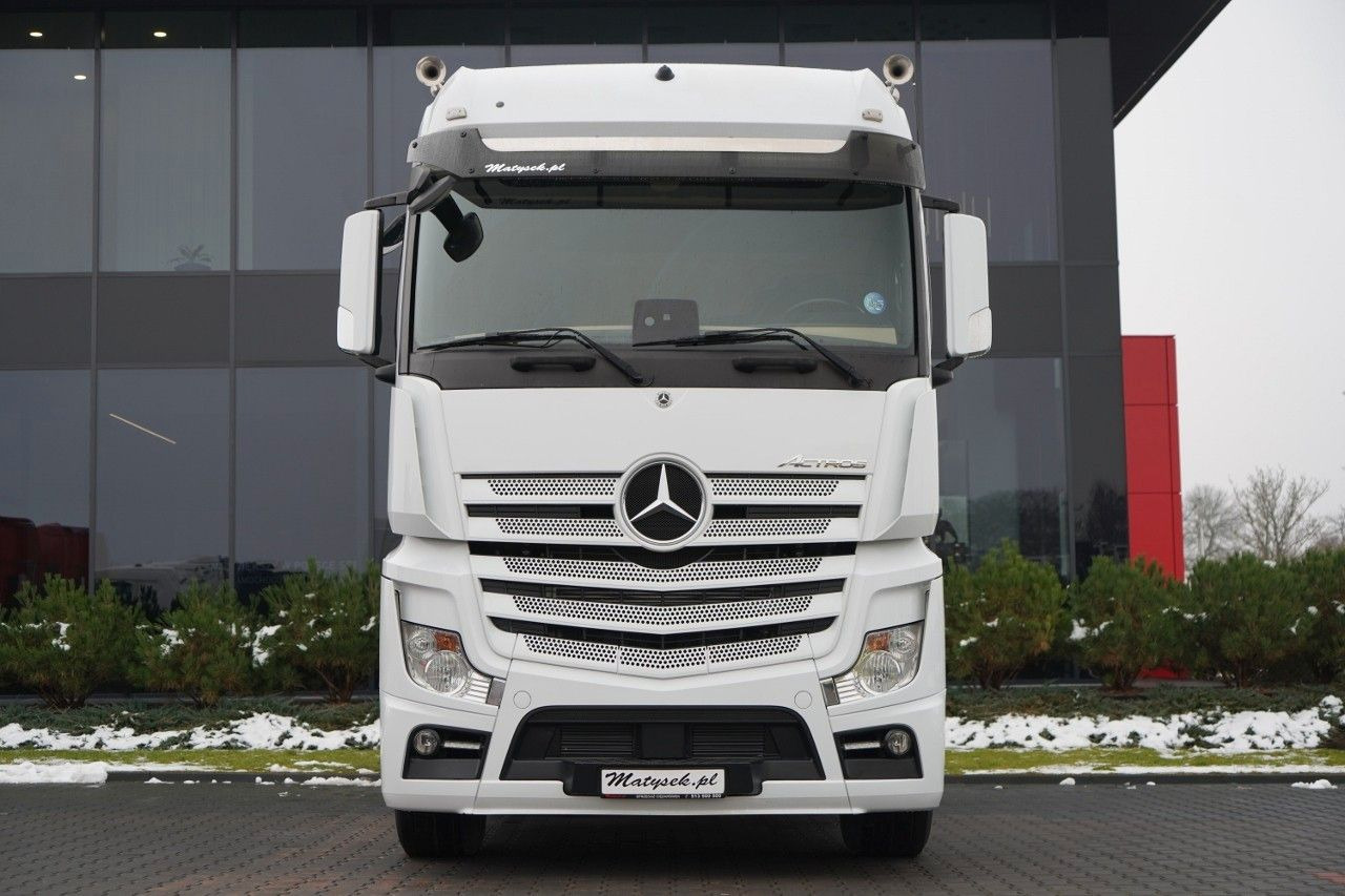 Mercedes-Benz ACTROS 1853 / HYDRAULIKA / RETARDER / BIG SPACE - Tracteur routier: photos 3 Mercedes-Benz ACTROS 1853 / HYDRAULIKA / RETARDER / BIG SPACE - Tracteur routier: photos 3