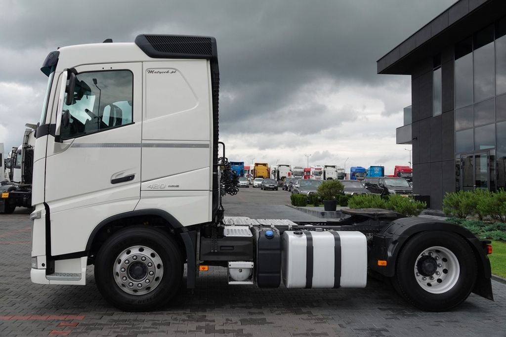 Volvo FH 420 / 13 L / PEŁNY ADR / 2017 ROK / LOW CAB - Tracteur routier: photos 3 Volvo FH 420 / 13 L / PEŁNY ADR / 2017 ROK / LOW CAB - Tracteur routier: photos 3