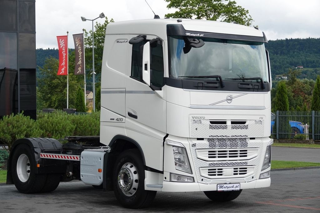 Volvo FH 420 / 13 L / PEŁNY ADR / 2017 ROK / LOW CAB - Tracteur routier: photos 1 Volvo FH 420 / 13 L / PEŁNY ADR / 2017 ROK / LOW CAB - Tracteur routier: photos 1