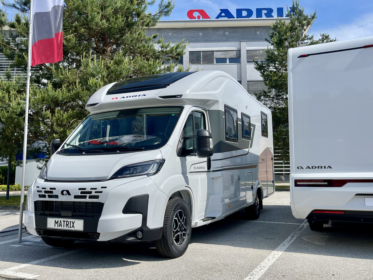 ADRIA Matrix axess 650SL - Camping-car profilé: photos 2 ADRIA Matrix axess 650SL - Camping-car profilé: photos 2