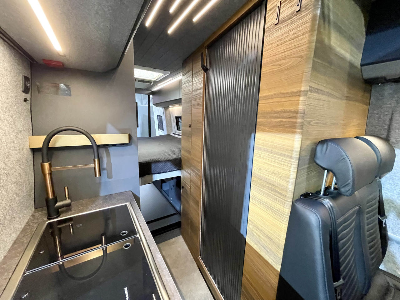 ADRIA Super Twin 700 SGX - Fourgon aménagé: photos 5 ADRIA Super Twin 700 SGX - Fourgon aménagé: photos 5