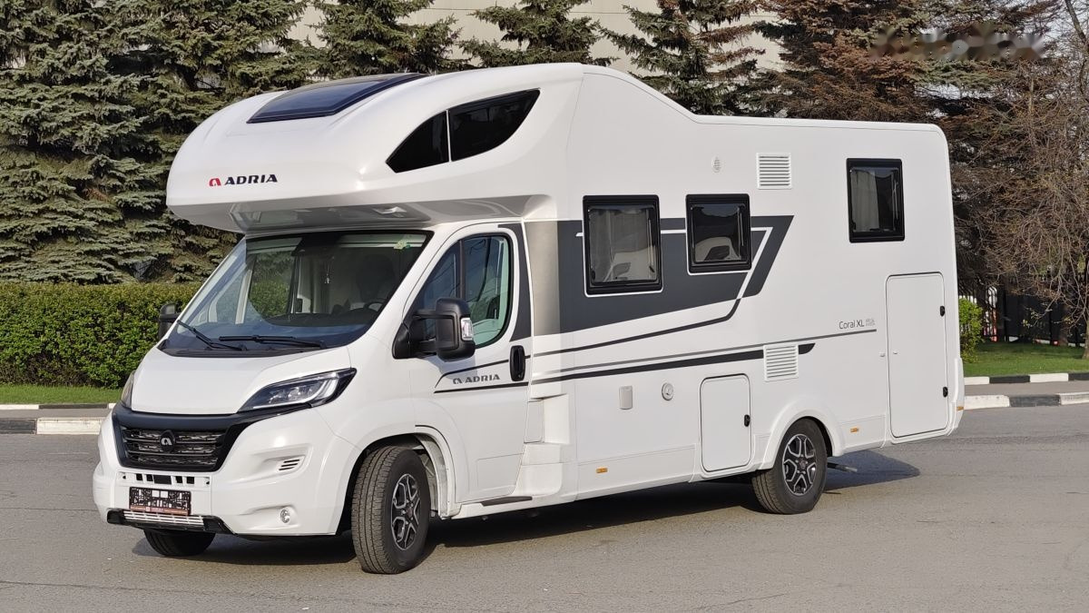 Adria CoralXL FIAT Aut. - Camping-car capucine: photos 2 Adria CoralXL FIAT Aut. - Camping-car capucine: photos 2