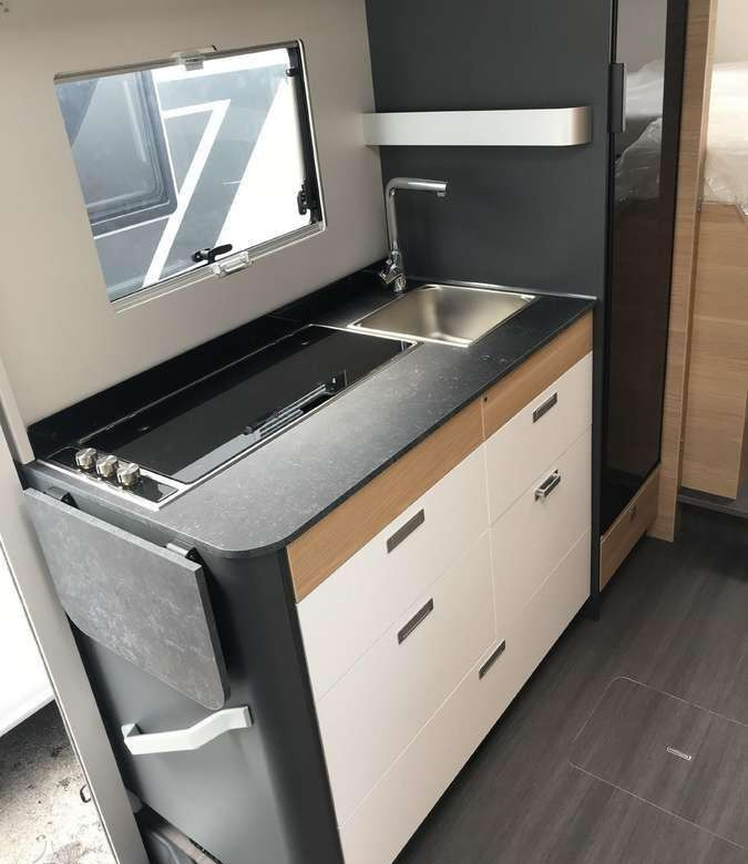 Adria Sonic 600SL - Camping-car intégral: photos 4 Adria Sonic 600SL - Camping-car intégral: photos 4