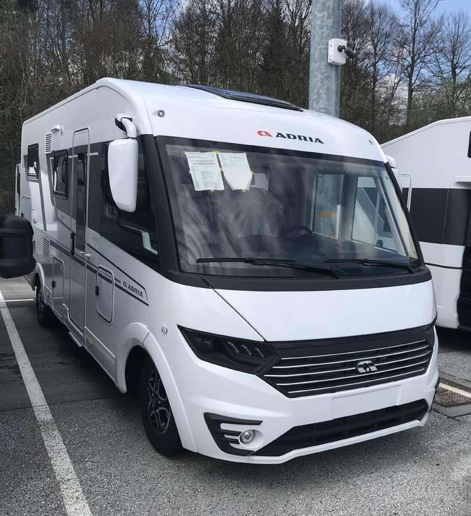 Adria Sonic 600SL - Camping-car intégral: photos 1 Adria Sonic 600SL - Camping-car intégral: photos 1