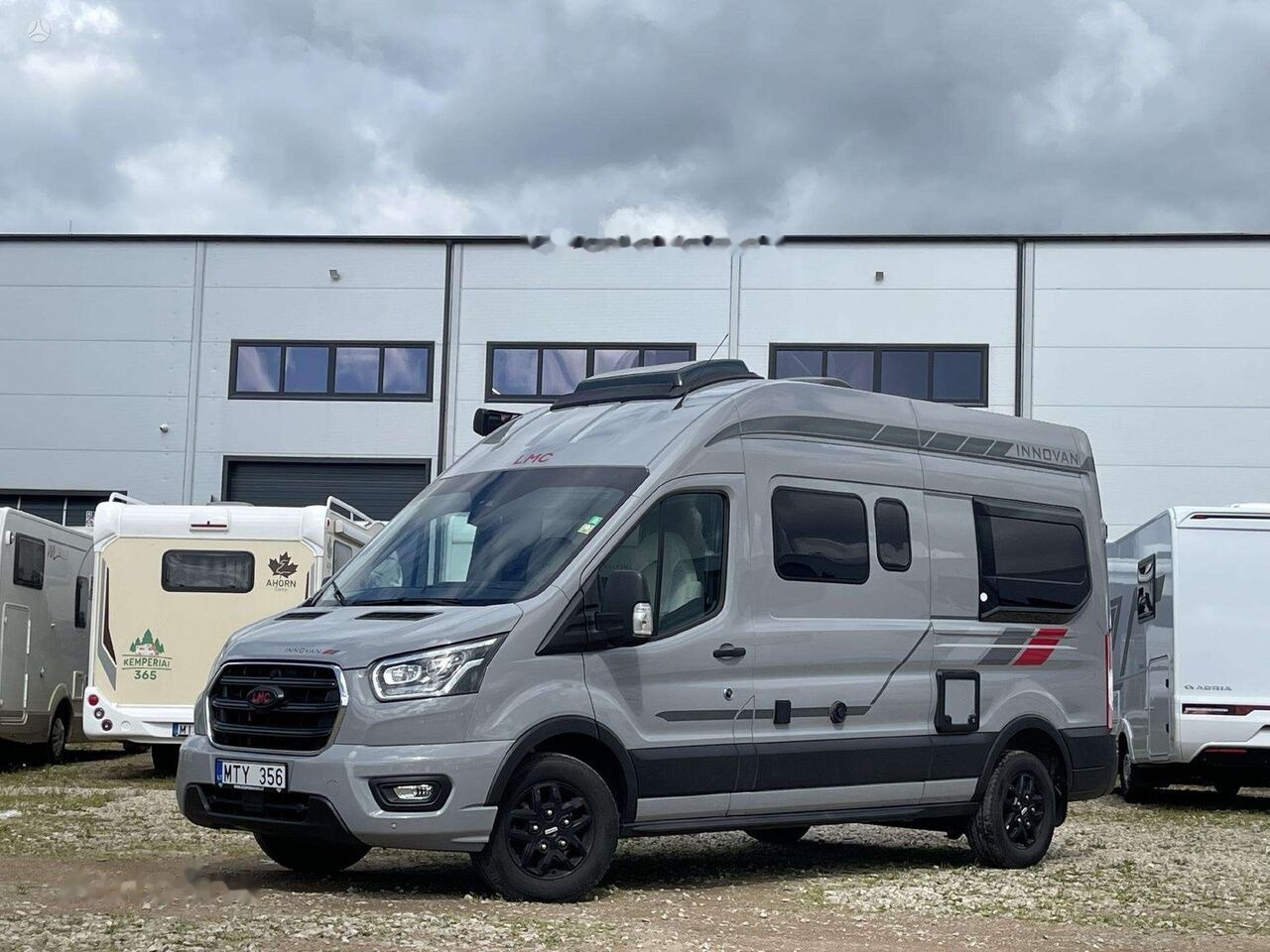LMC Innovan 590C - Camping-car: photos 1 LMC Innovan 590C - Camping-car: photos 1