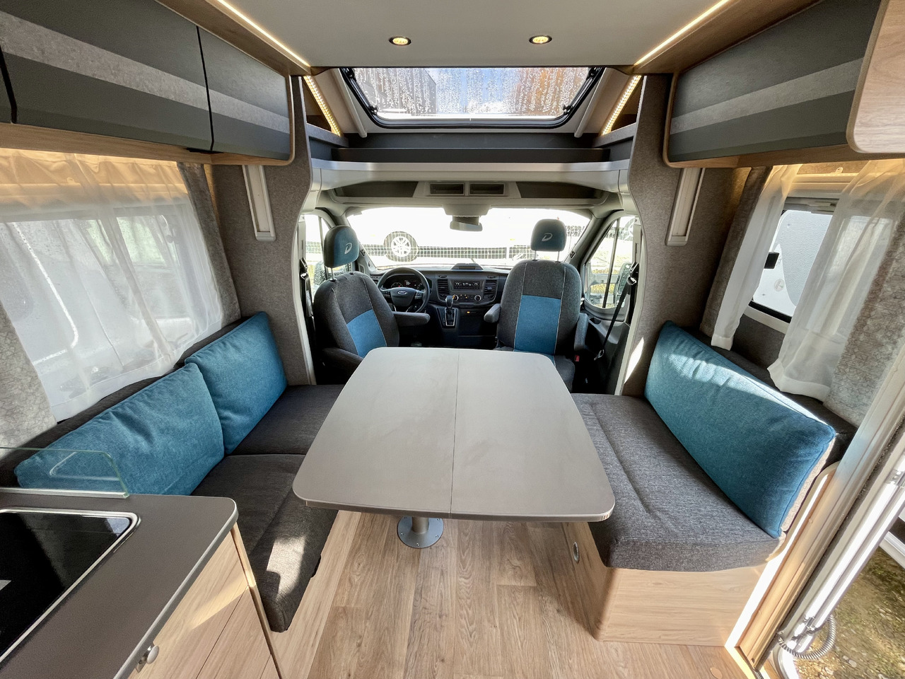 Dethleffs Just Go T7055 EBL - Camping-car profilé: photos 4 Dethleffs Just Go T7055 EBL - Camping-car profilé: photos 4