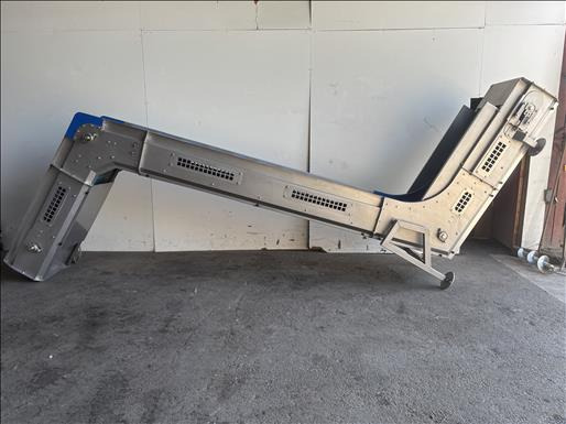 NNP Flighted elevator conveyor - Convoyeur: photos 1 NNP Flighted elevator conveyor - Convoyeur: photos 1