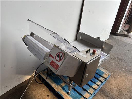 NNP Flighted elevator conveyor - Convoyeur: photos 4 NNP Flighted elevator conveyor - Convoyeur: photos 4