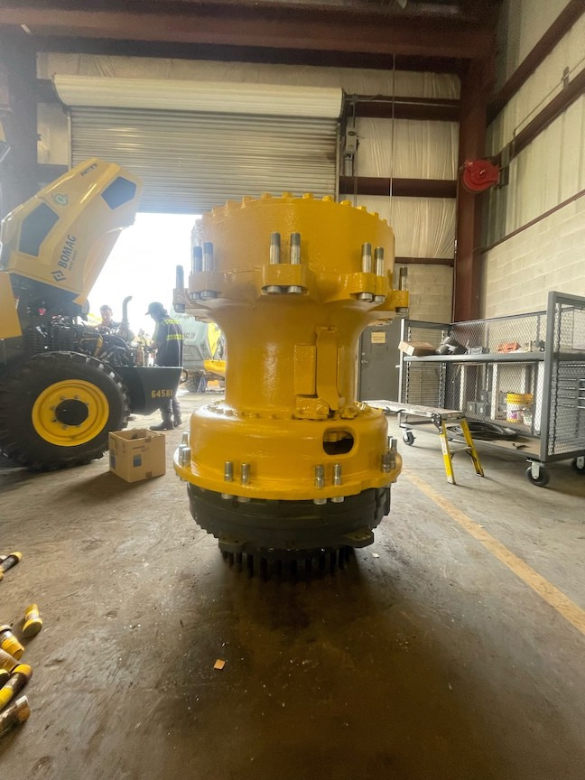 KOMATSU HD785-7 final drive - Moteur de translation pour Camion: photos 2 KOMATSU HD785-7 final drive - Moteur de translation pour Camion: photos 2
