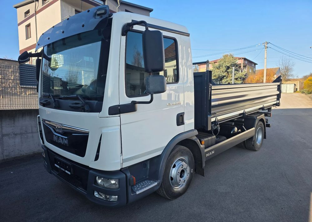 MAN TGL 12.250 /12.220 / ATEGO/ WYWROTKA / 2016 / NOWA ZABUDOWA - Camion benne: photos 1 MAN TGL 12.250 /12.220 / ATEGO/ WYWROTKA / 2016 / NOWA ZABUDOWA - Camion benne: photos 1