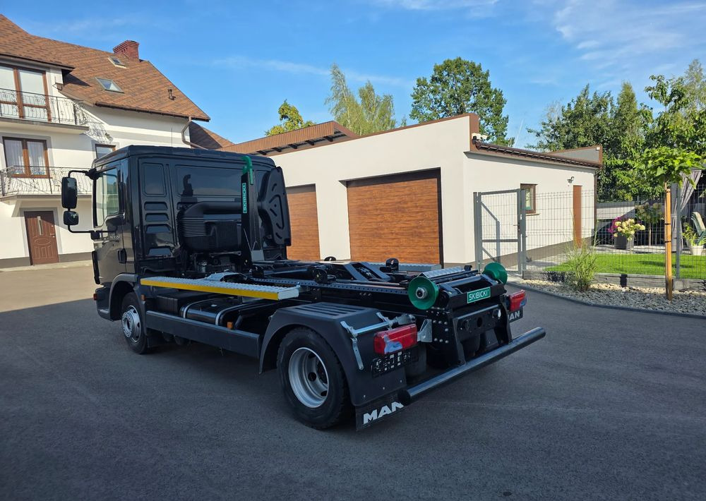 MAN TGL 12.250 nowe urządzenie hakowe SKIBICKI HKS 8/3300 ATEGO / TGM - Camion ampliroll: photos 3 MAN TGL 12.250 nowe urządzenie hakowe SKIBICKI HKS 8/3300 ATEGO / TGM - Camion ampliroll: photos 3