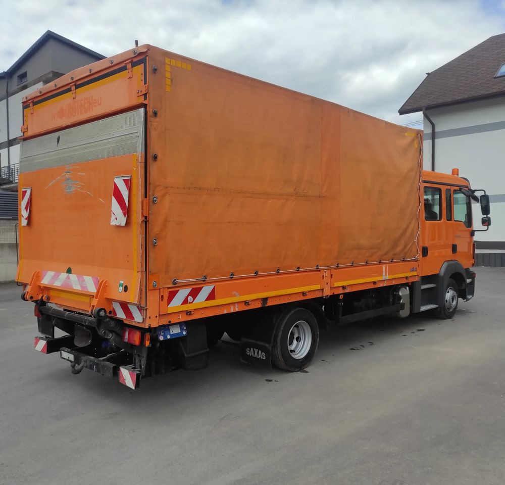 MAN TGL 8.180 DOKA / 6 OSOBOWY /BUTRO-PLANDEKA / - Camion à rideaux coulissants: photos 3 MAN TGL 8.180 DOKA / 6 OSOBOWY /BUTRO-PLANDEKA / - Camion à rideaux coulissants: photos 3