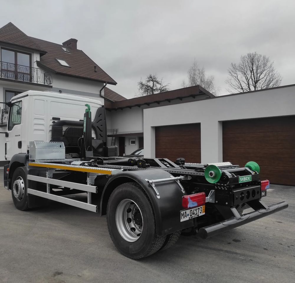 MAN TGM 18.290 - Camion ampliroll: photos 1 MAN TGM 18.290 - Camion ampliroll: photos 1