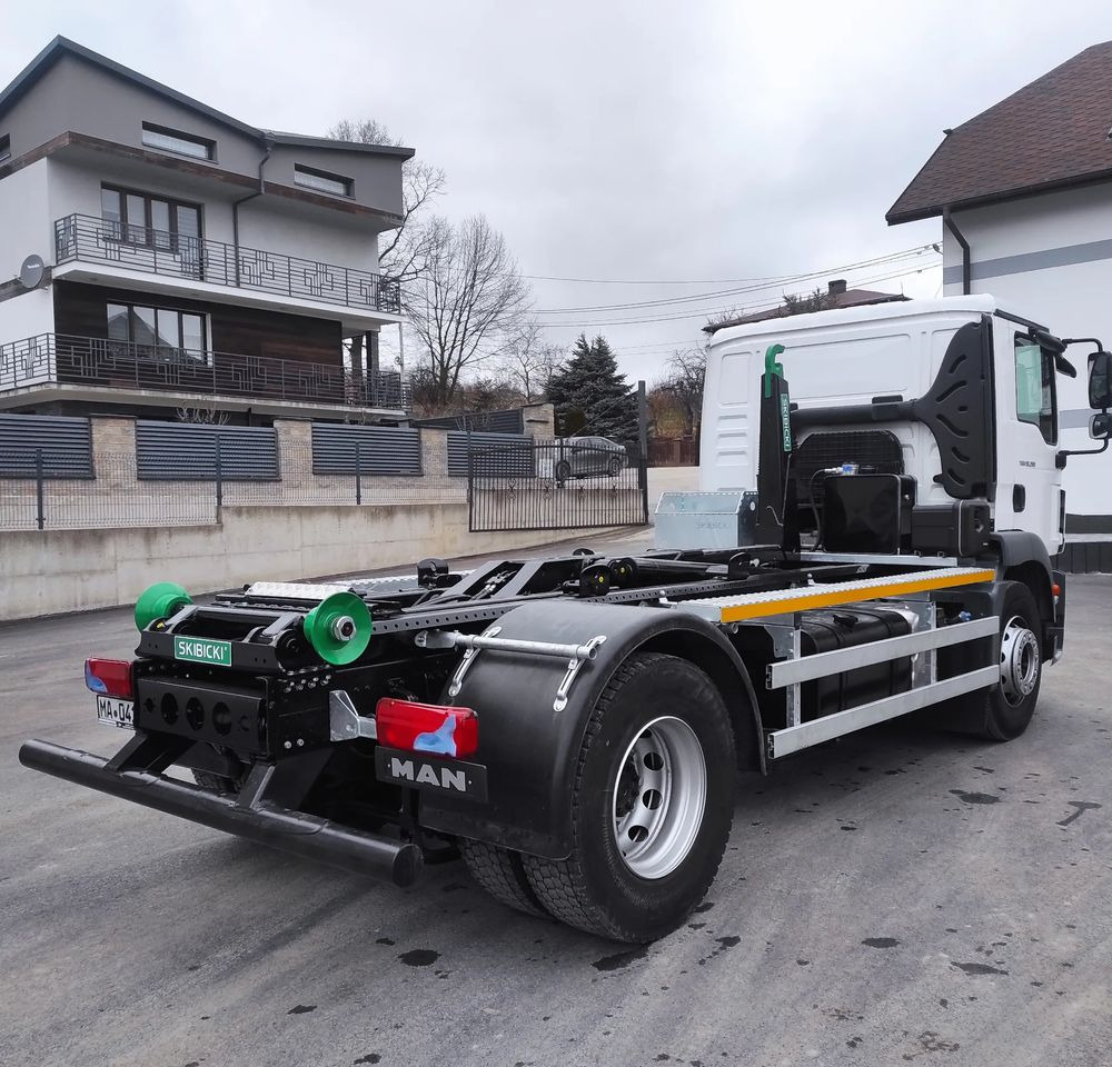 MAN TGM 18.290 - Camion ampliroll: photos 3 MAN TGM 18.290 - Camion ampliroll: photos 3