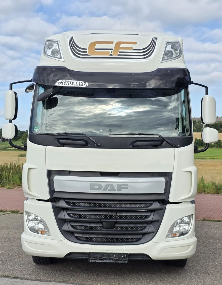 DAF CF 330/10.2017/KONTENER MEBLOWY/IZOTERMA/WINDA/18 PALET/E6/NISKI PRZEBIEG/Z NIEMIEC/JAK NOWY/DUŻY SILNIK 10 837cm3// - Camion fourgon: photos 3 DAF CF 330/10.2017/KONTENER MEBLOWY/IZOTERMA/WINDA/18 PALET/E6/NISKI PRZEBIEG/Z NIEMIEC/JAK NOWY/DUŻY SILNIK 10 837cm3// - Camion fourgon: photos 3