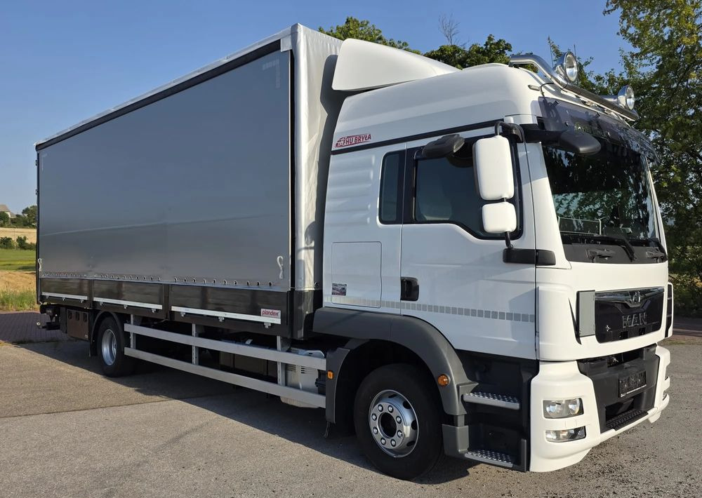 MAN TGM 15.290 / BURTO-FIRANKA / CAŁY NA PODUSZKACH /KLIMA POSTOJOWA / 2018R / NISKI PRZEBIEG / 18 PALET / E6 / JAK NOWY / WINDA / - Camion à rideaux coulissants: photos 1 MAN TGM 15.290 / BURTO-FIRANKA / CAŁY NA PODUSZKACH /KLIMA POSTOJOWA / 2018R / NISKI PRZEBIEG / 18 PALET / E6 / JAK NOWY / WINDA / - Camion à rideaux coulissants: photos 1