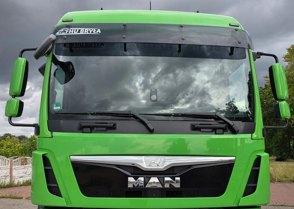 MAN TGM 18.340 / 18.290 / E6 / NISKI PRZEBIEG / 2016 / SERWISOWANY / ROZSTAW OSI 5.7M / RAMA DO ZABUDOWY / SYPIALKA / STAN BARDZO DOBRY / AUTOMAT - Camion à rideaux coulissants: photos 4 MAN TGM 18.340 / 18.290 / E6 / NISKI PRZEBIEG / 2016 / SERWISOWANY / ROZSTAW OSI 5.7M / RAMA DO ZABUDOWY / SYPIALKA / STAN BARDZO DOBRY / AUTOMAT - Camion à rideaux coulissants: photos 4