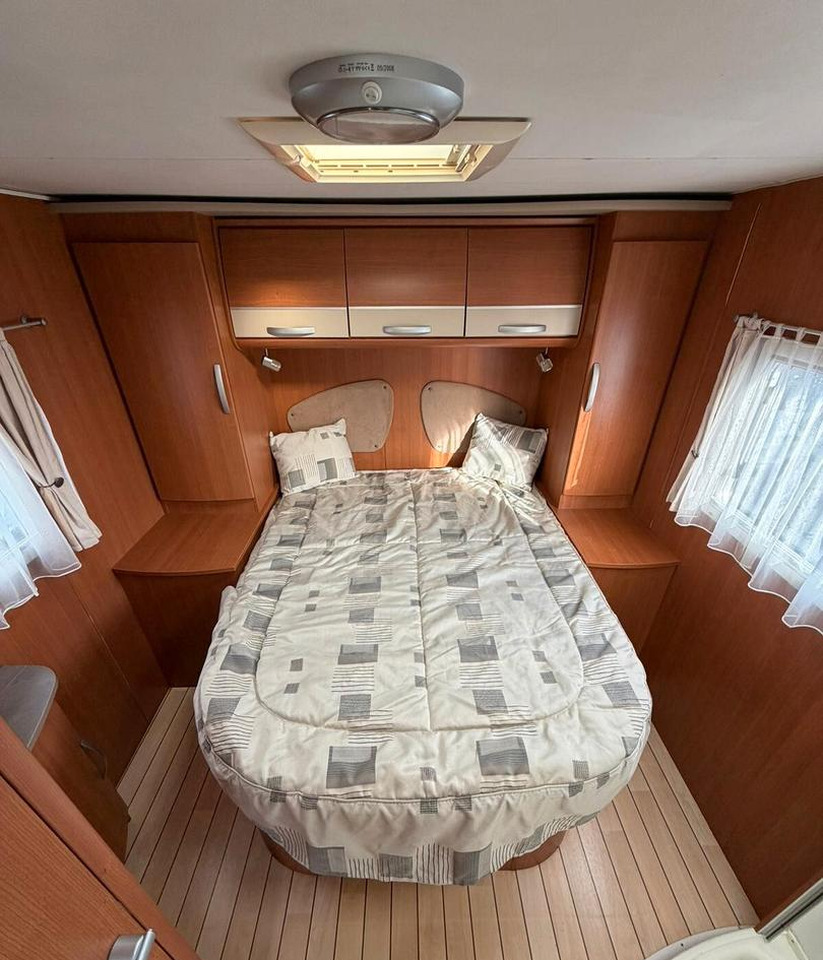 Camping-car intégral Pilote G740: photos 7 Camping-car intégral Pilote G740: photos 7