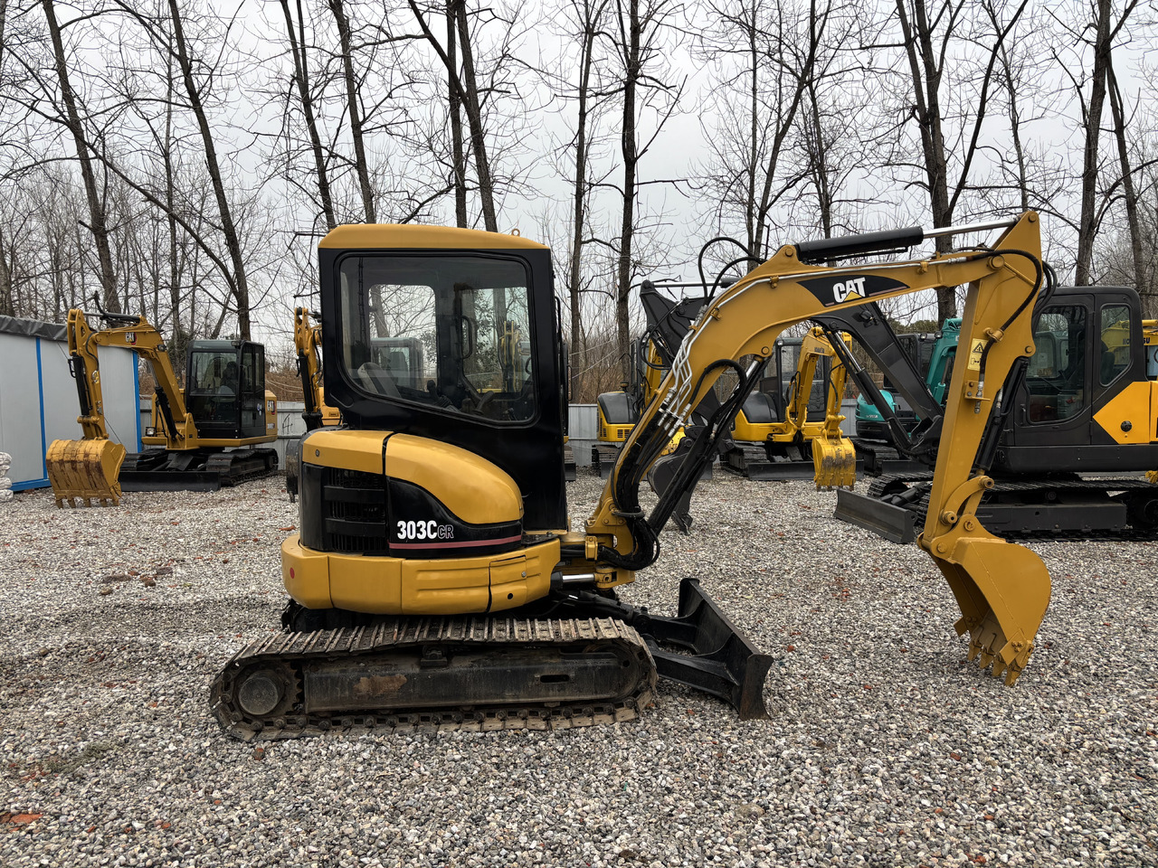 CAT 303 CR Caterpillar 303CCR imported excavator - Mini pelle: photos 1 CAT 303 CR Caterpillar 303CCR imported excavator - Mini pelle: photos 1