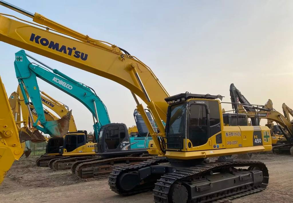 KOMATSU PC 450-8 - Pelle sur chenille: photos 4 KOMATSU PC 450-8 - Pelle sur chenille: photos 4