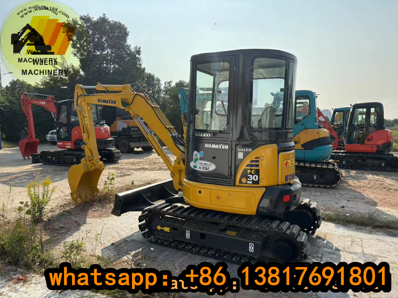 Komatsu PC 30 MR-3 Komatsu 30, Komatsu 35-3 - Mini pelle: photos 3 Komatsu PC 30 MR-3 Komatsu 30, Komatsu 35-3 - Mini pelle: photos 3