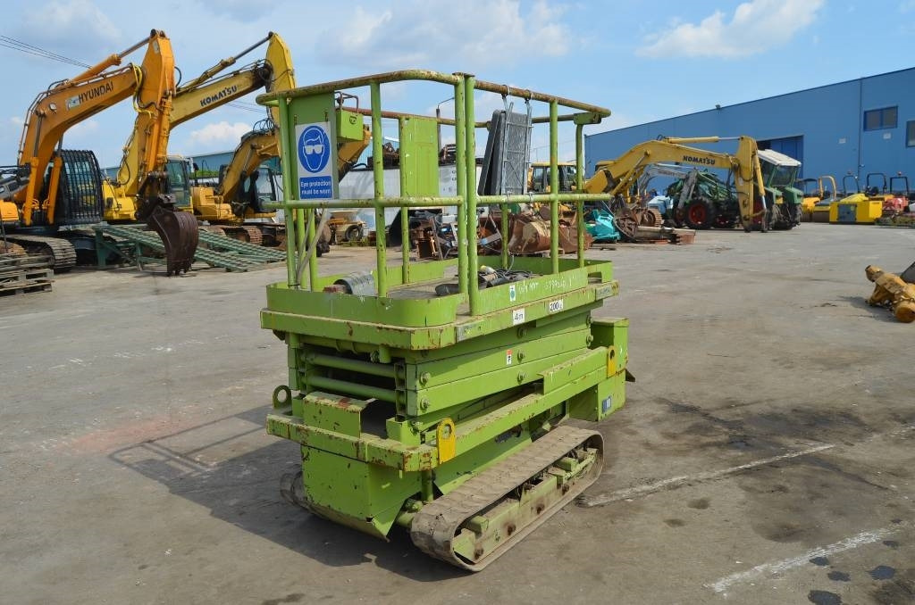 Aichi RV 041 - Nacelle ciseaux: photos 2 Aichi RV 041 - Nacelle ciseaux: photos 2