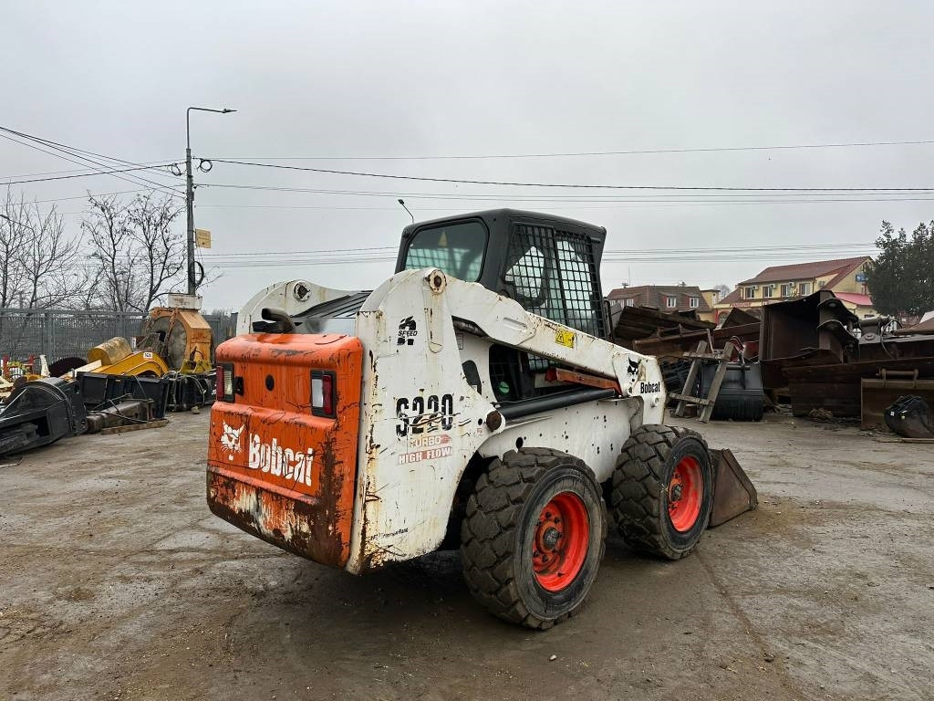 Bobcat S 220 - Mini chargeuse: photos 4 Bobcat S 220 - Mini chargeuse: photos 4