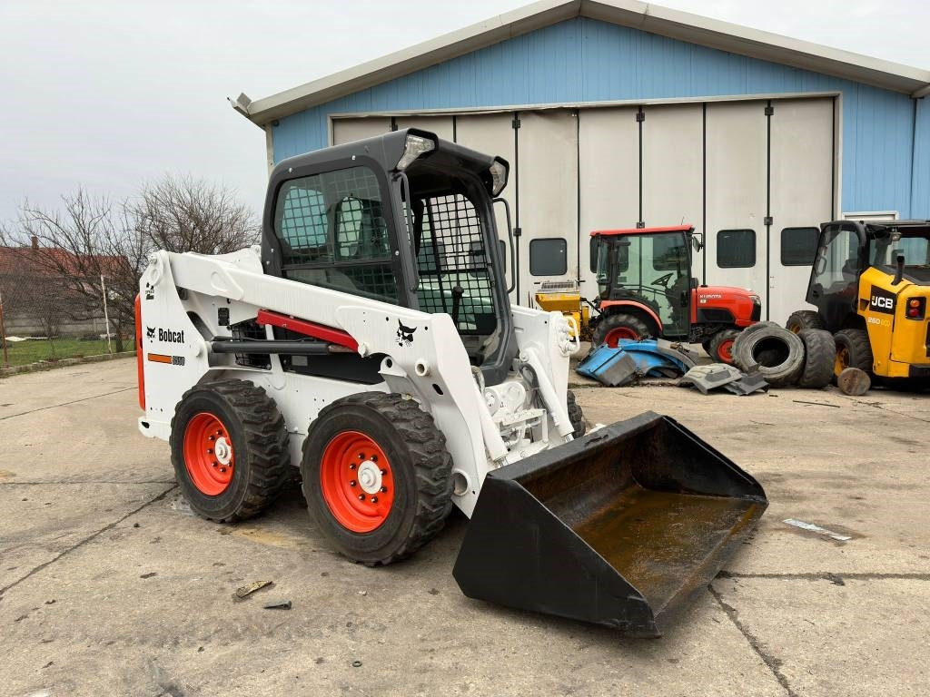 Bobcat S 550 - Mini chargeuse: photos 1 Bobcat S 550 - Mini chargeuse: photos 1