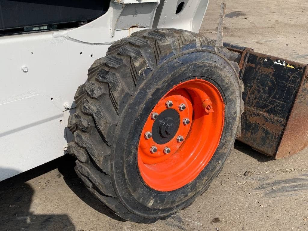 Mini chargeuse Bobcat S 570: photos 7