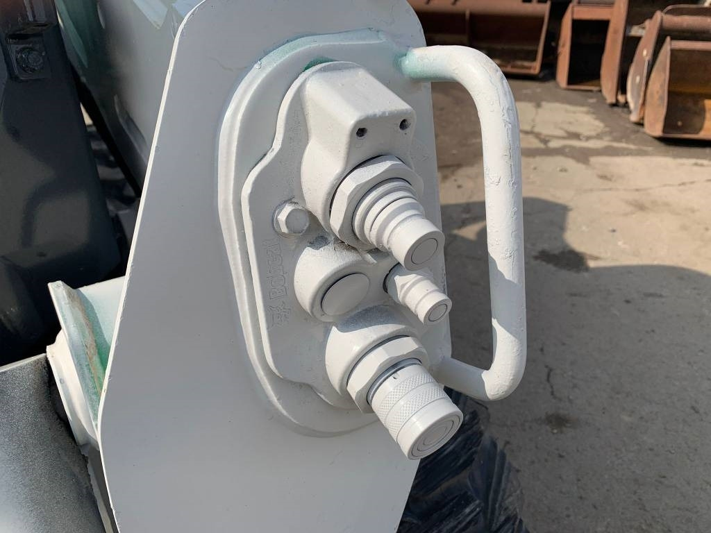 Mini chargeuse Bobcat S 570: photos 9