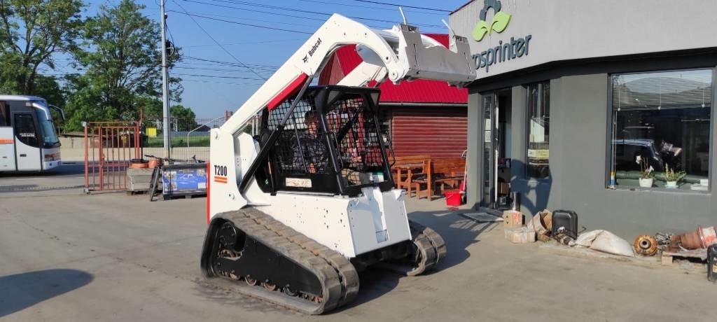 Bobcat T 200 - Chargeuse compacte sur chenilles: photos 2 Bobcat T 200 - Chargeuse compacte sur chenilles: photos 2