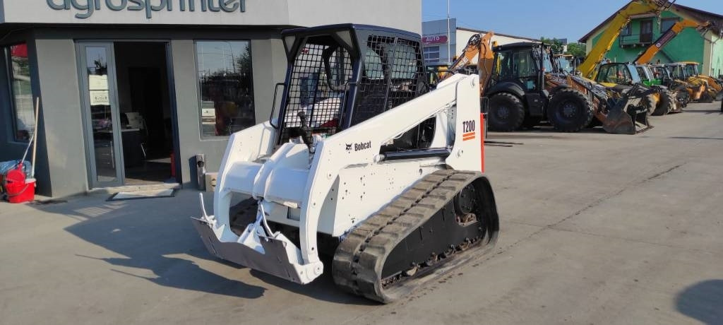 Bobcat T 200 - Chargeuse compacte sur chenilles: photos 1 Bobcat T 200 - Chargeuse compacte sur chenilles: photos 1
